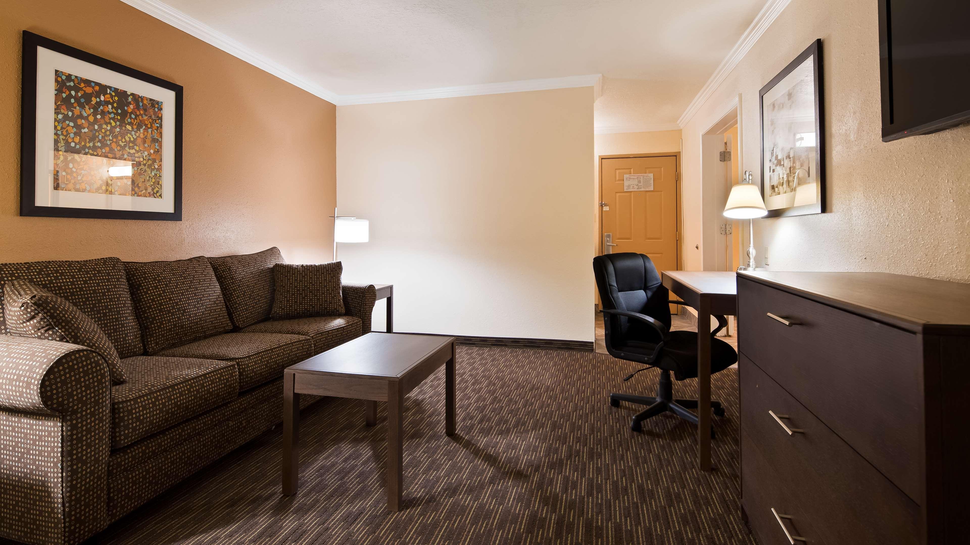 Best Western Airport Albuquerque Innsuites Hotel & Suites Exteriör bild