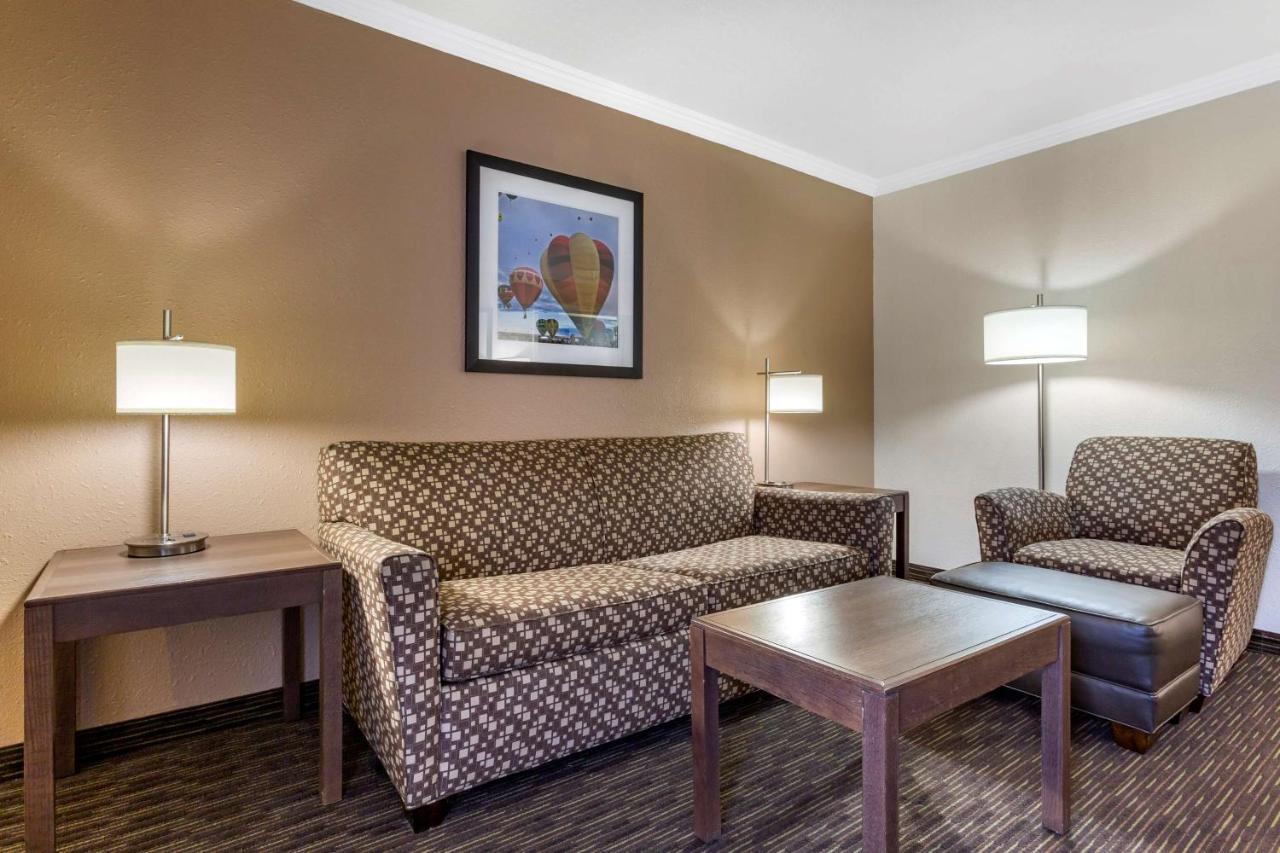 Best Western Airport Albuquerque Innsuites Hotel & Suites Exteriör bild